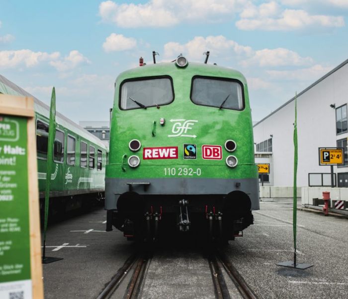 Ende 2021 unternahm der REWE-Supermarktzug seine Tour durch Hessen. (Foto: REWE)