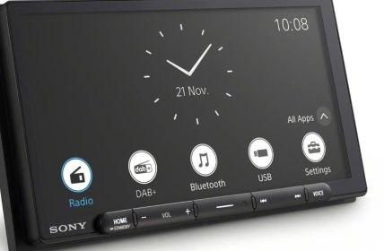 Einfache und sichere Smartphone-Nutzung im Auto ohne (Foto: Sony Europe B.V.)