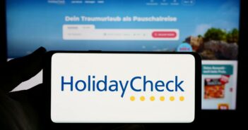 HolidayCheck ermöglicht es Reisenden, informierte Entscheidungen über ihre Urlaubsplanung zu treffen (Foto: AdobeStock - 675198243 Timon).